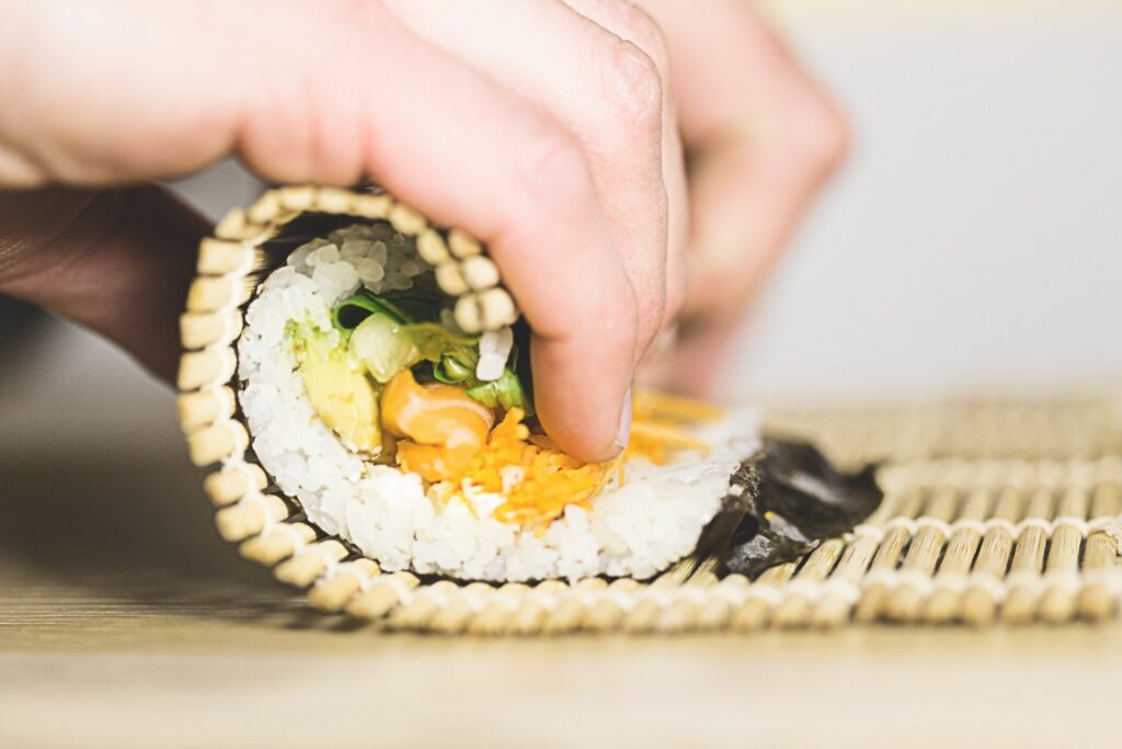 rolling sushi img